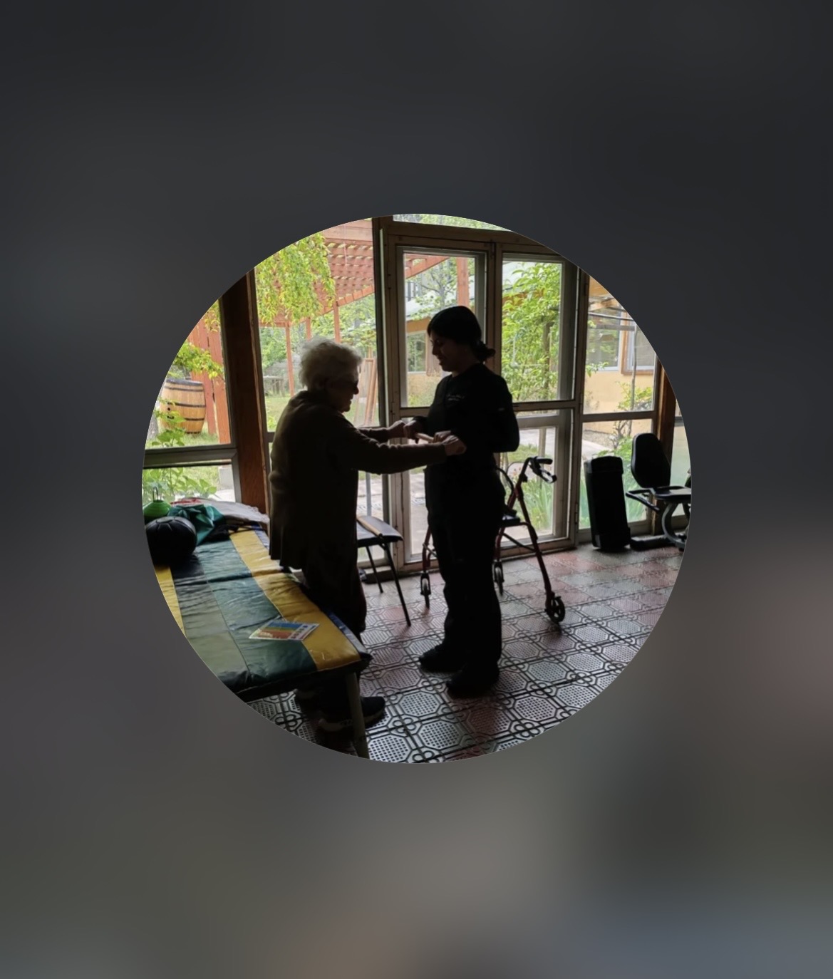 Imagen de Tamara en una atención kinesiológica
